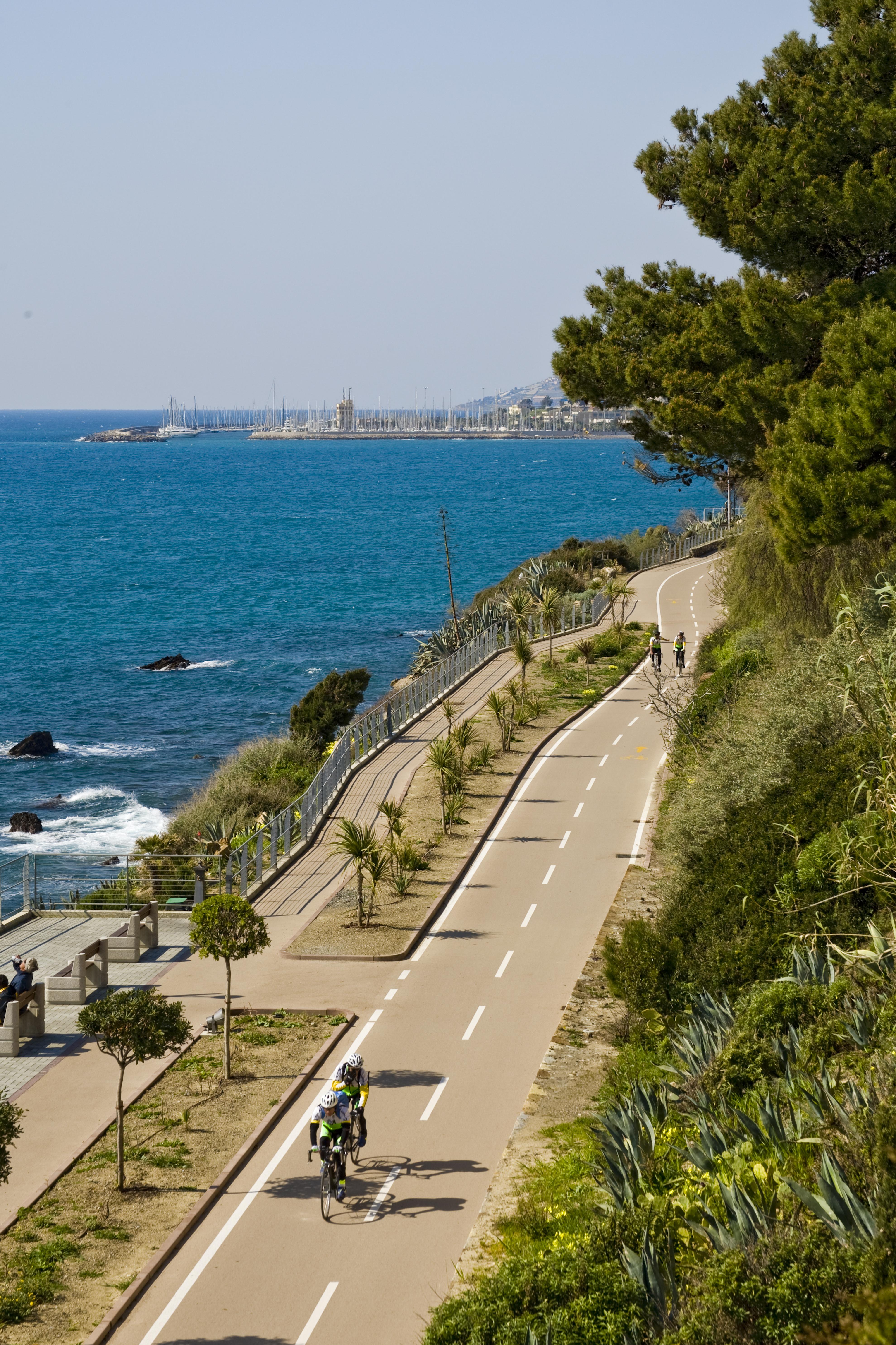 Hotel Riviera Dei Fiori San Lorenzo al Mare Zewnętrze zdjęcie